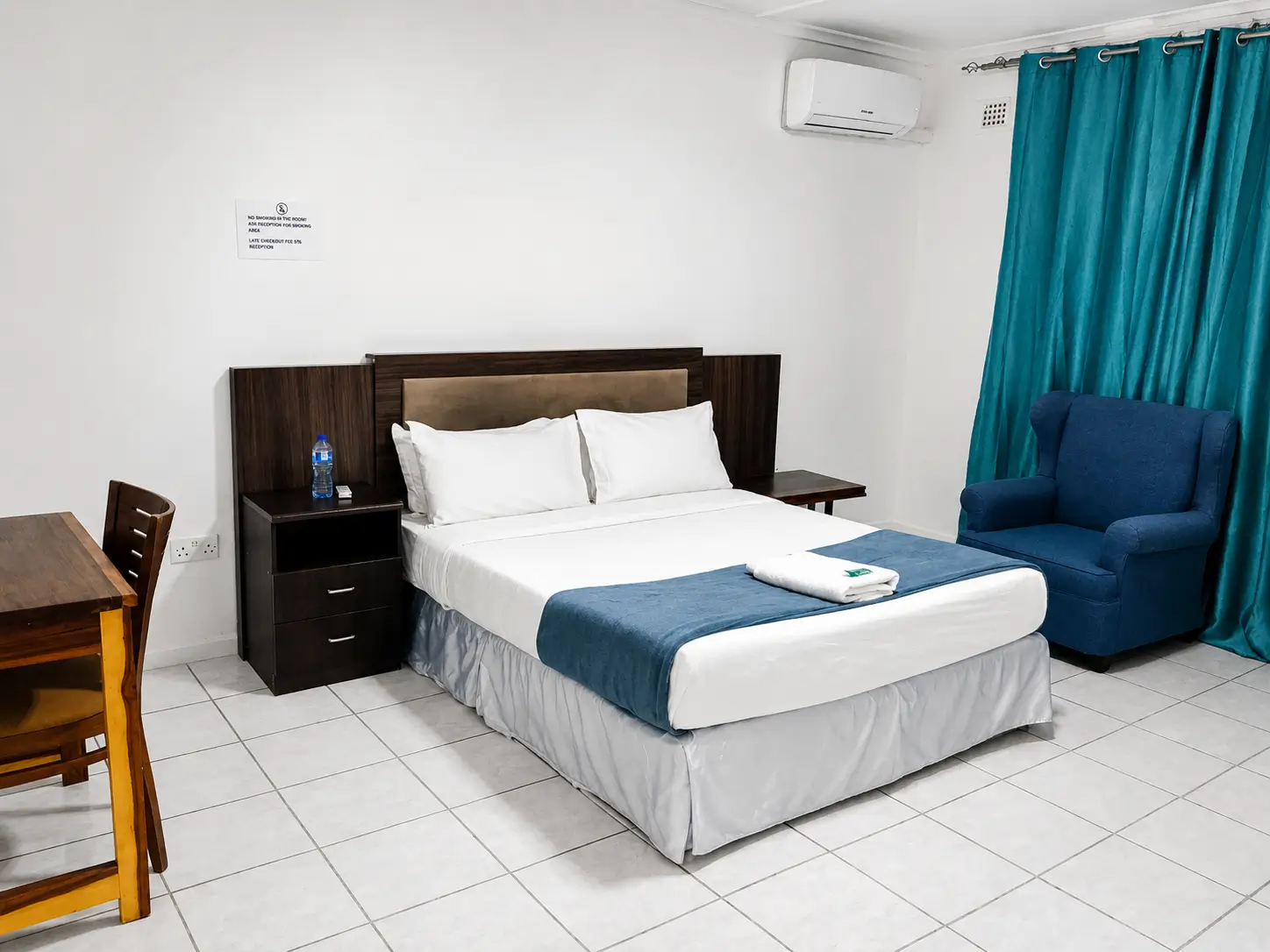 Premium Queen Room